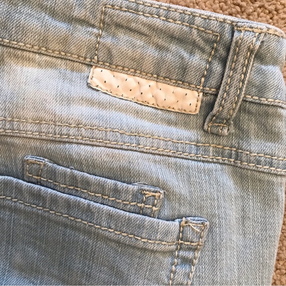 Jolt Distressed Denim Shorts Size 9 Light Blue Pearl Detail Embroidered Cross - Picture 13 of 14